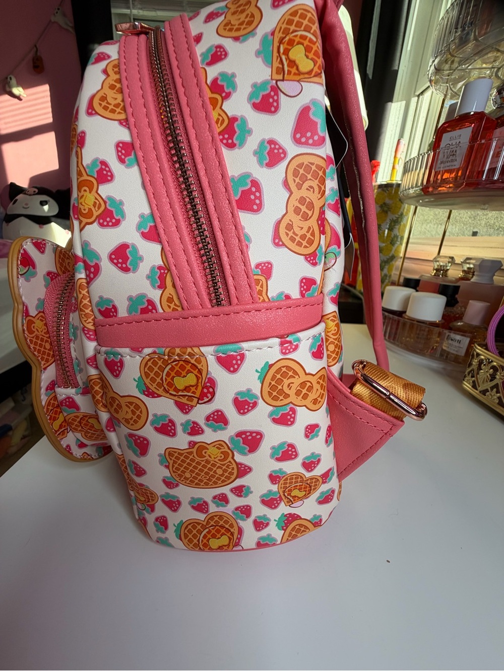 Loungefly Hello Kitty Waffle Mini Backpack - Picture 7 of 9